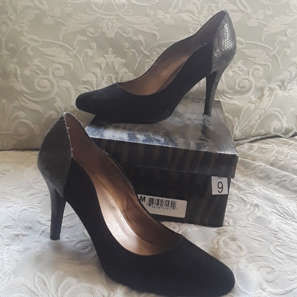Moda Lexi in black size 9